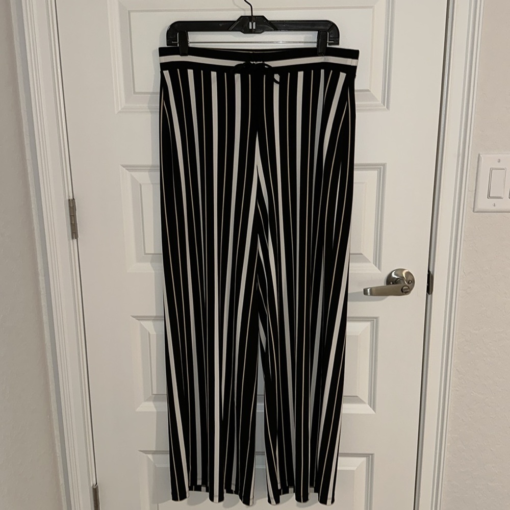 WHBM Wide-Leg Pants with stripes - Picture 5 of 6